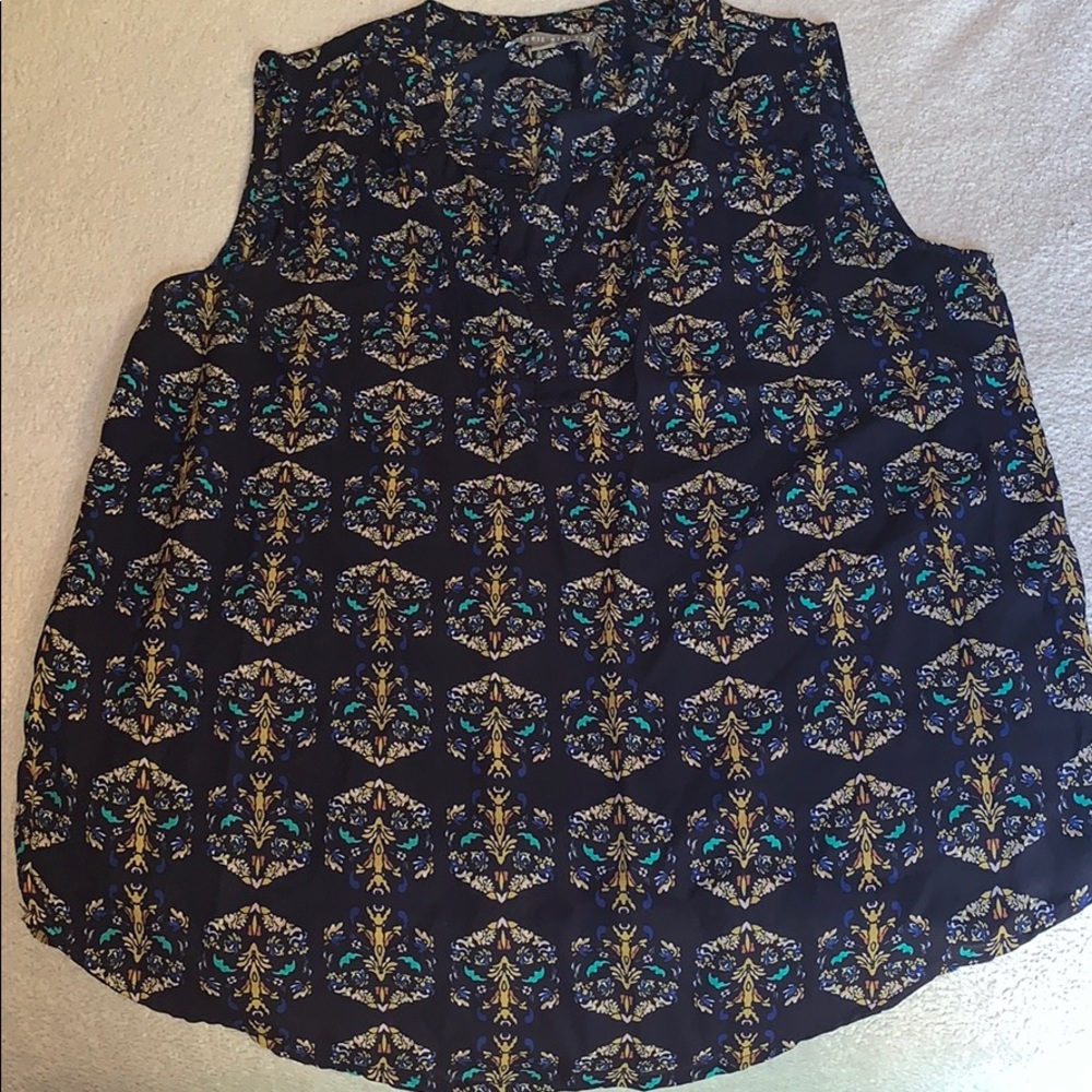 Cute sheer shell